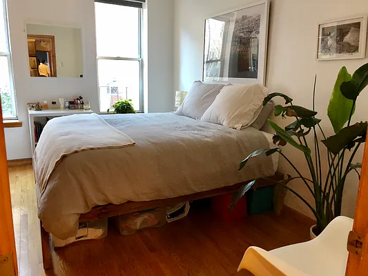 Rented by Compass | media 18