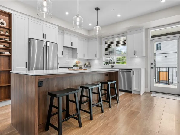 45500 Campus Dr #10, Chilliwack, BC V2R 6E9