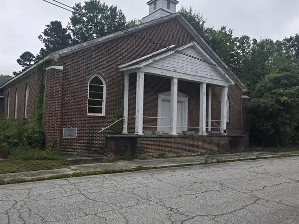 110 N Owens St, Clinton, SC 29325