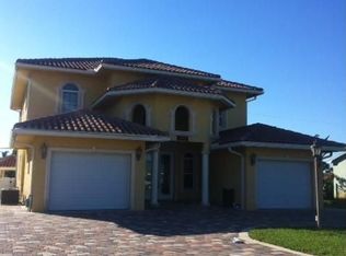 6701 Osborne Dr, Lake Worth, FL 33462