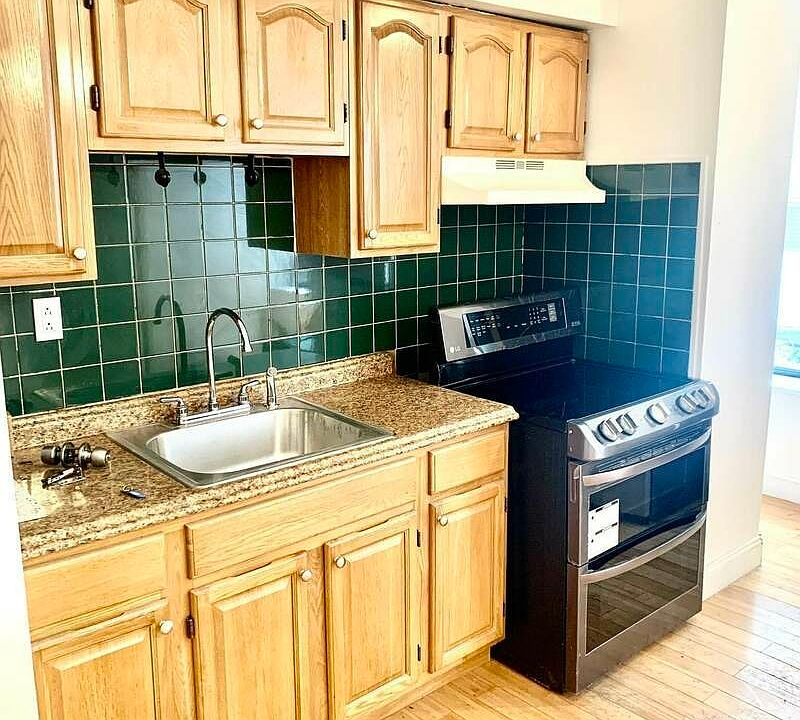 1st image of 1928 Pacific St APT 1