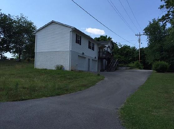 1st image of 6 Ford Ln