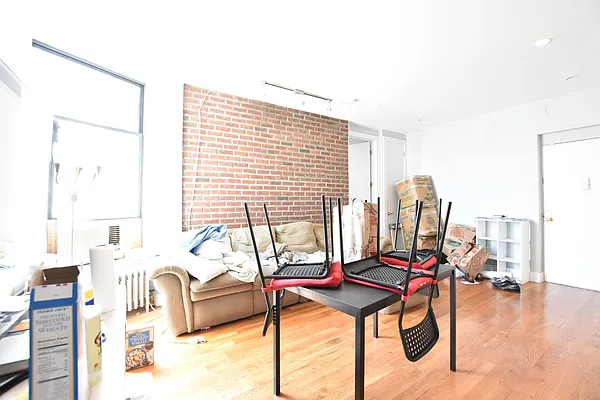 Rented by Clove Realty LLC | media 21