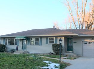 230 W 3 1/2 St, Waconia, MN 55387