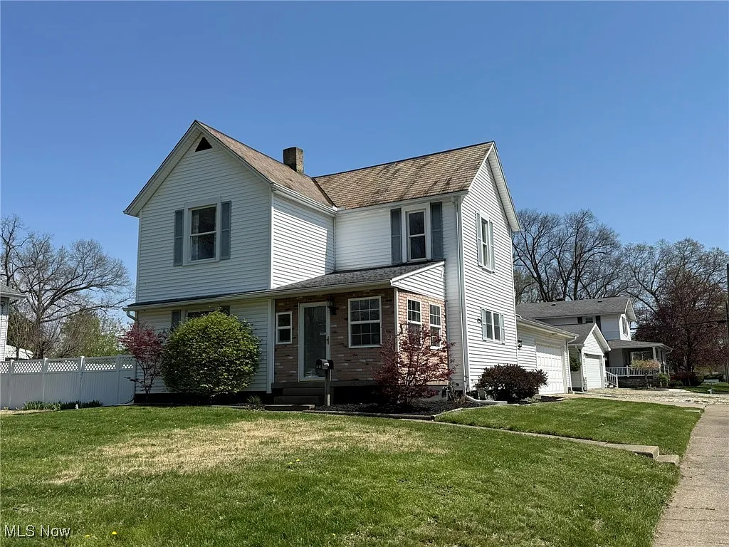1519 N Wooster Ave photo 1