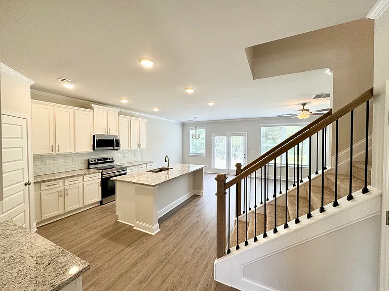 7368 Rocklin Ln — Photo 5