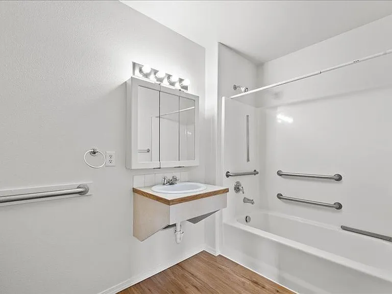 6005I Chapel Hill Blvd #I-102 — Photo 11