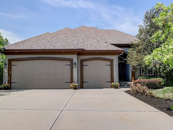 2nd image of 6640 NW Hickory Dr