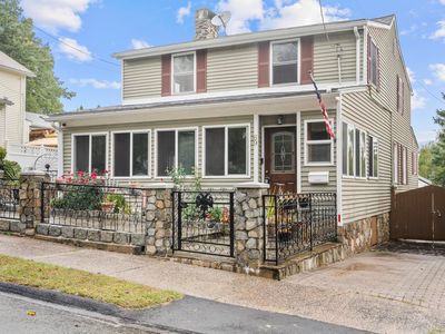 69 Prospect Avenue, West Haven, CT, 06516