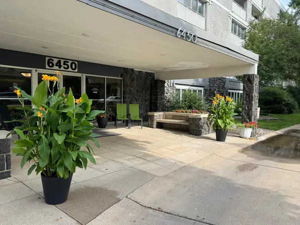 6450 York Ave S APT 306, Edina, MN 55435