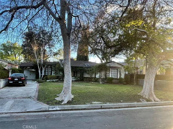 12346 Tiara St, Valley Village, CA 91607