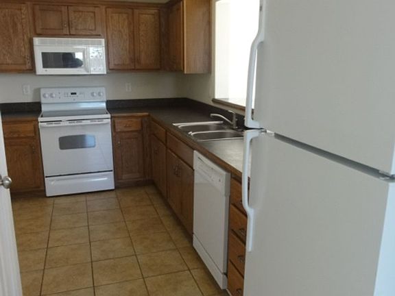 5th image of 2725 Kathie Dr