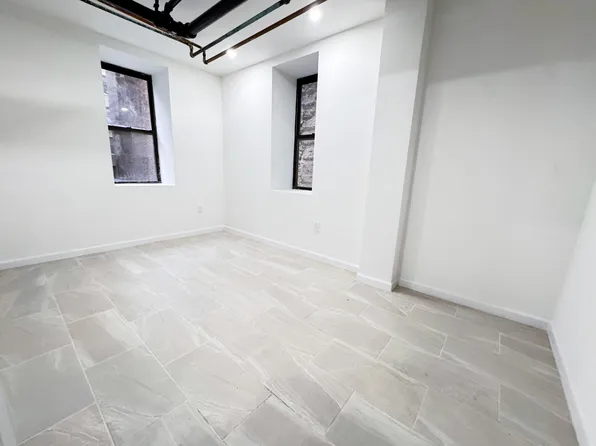 638 West 160th Street image 7 of 12