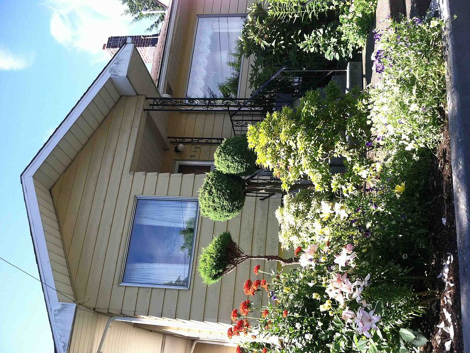 2nd image of 317 NE 82nd St