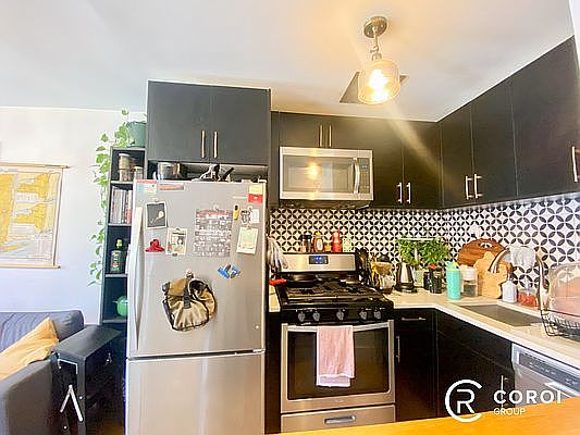 2nd image of 1488 Fulton St APT 1