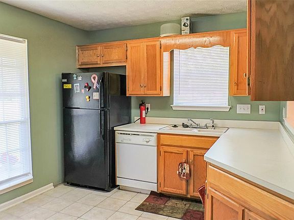 3rd image of 5803 Clear Creek Ct