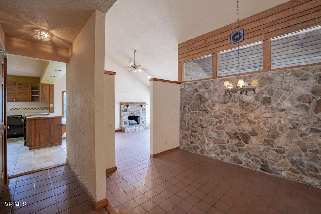 562 Gammon Rd, Kingsport, TN - View 3
