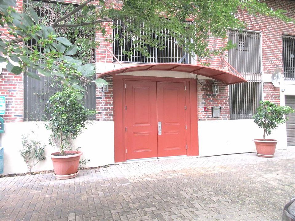 1st image of 2205 McKinney St APT 507