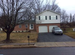 128 Slater Dr, Wernersville, PA 19565