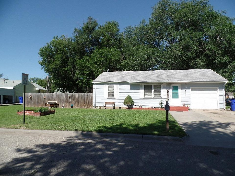 1st image of 916 Cleary Ave