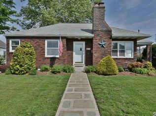 31 W Cherry St, Palmyra, PA 17078