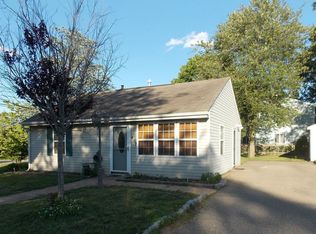 401 Cable Ave, Beachwood, NJ 08722