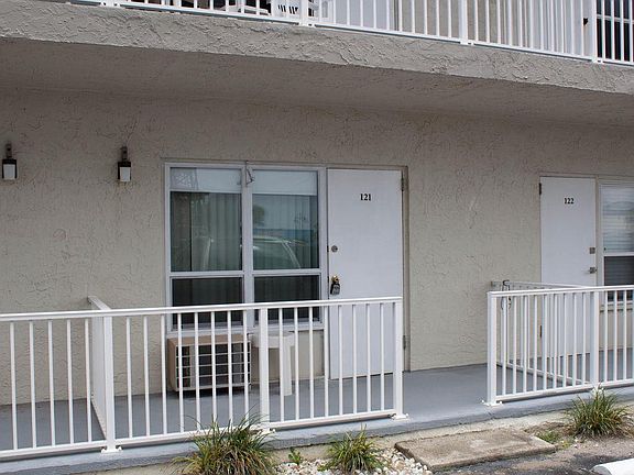 3rd image of 3727 S Atlantic Ave Unit 121