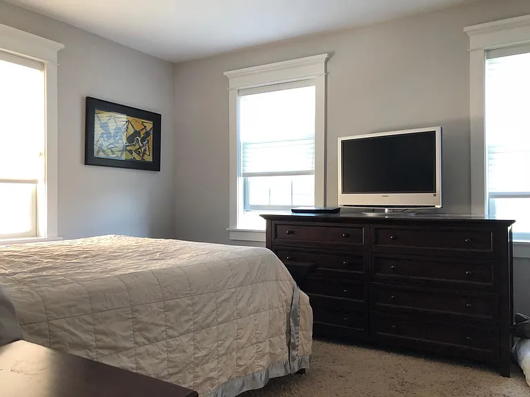 814 Martin Ave — Photo 6