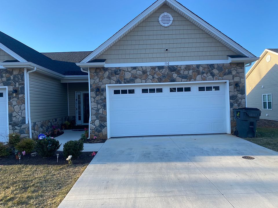 1st image of 116 Chateau Pl