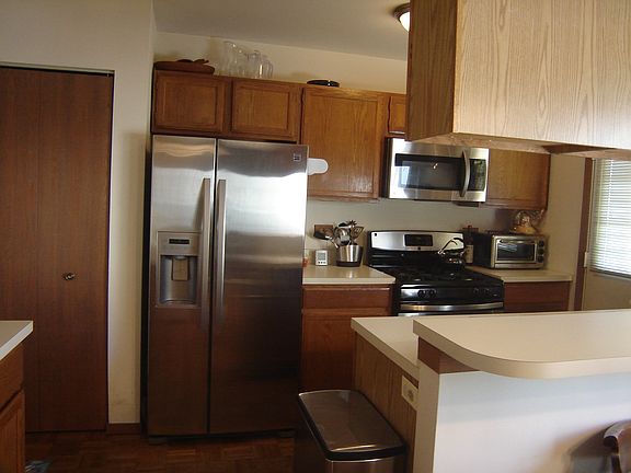 5th image of 239 W Dresden Ave