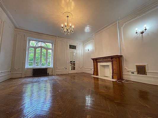 1st image of 18 W 71st St APT 3