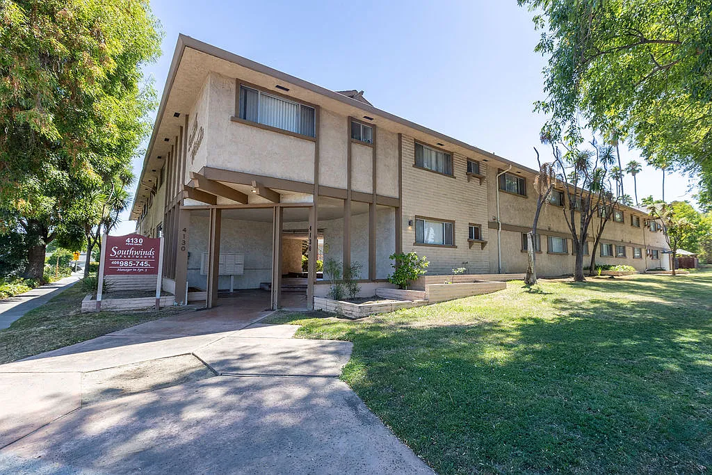 Southwinds Apartments — Photo 1
