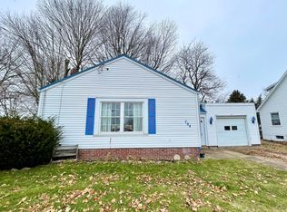 704 S Main St, Reading, MI 49274