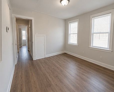 4th image of 285 Smith St #1