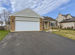 518 Essex Pl, Carol Stream, IL 60188