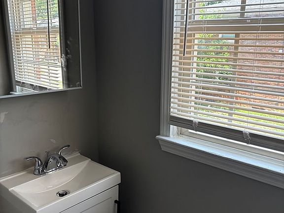 5th image of 1586 Martha Ct #3