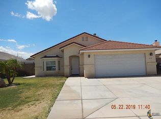 225 Mazatlan Dr, Imperial, CA 92251