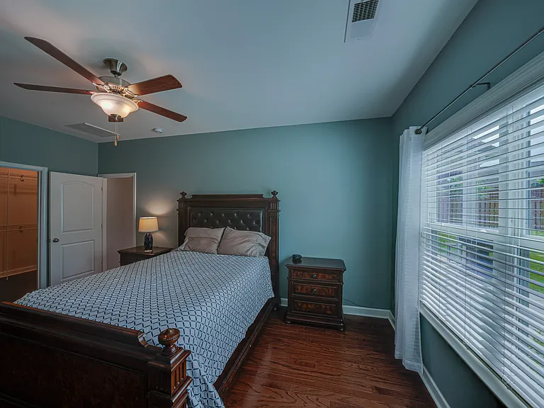 351 Amalfi Dr — Photo 8
