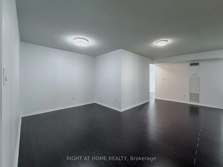 23 Lorraine Dr #1101 — Photo 5