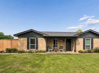 2217 Shady Brook Dr, Bedford, TX 76021