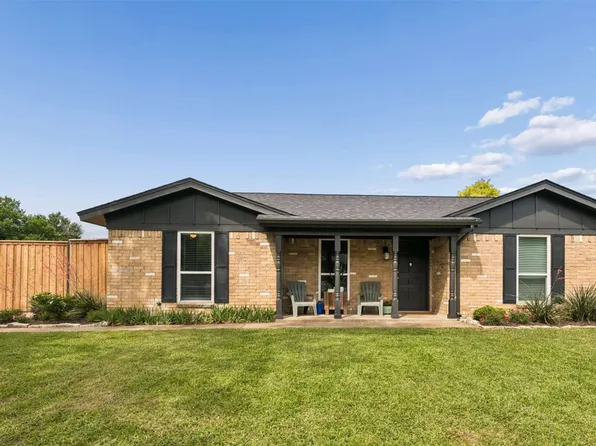 2217 Shady Brook Dr, Bedford, TX 76021
