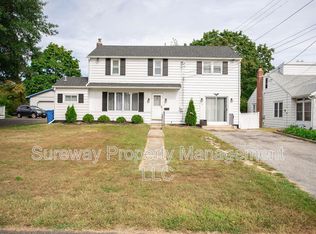 7 E Howard St, Clayton, NJ 08312