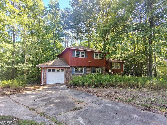 2nd image of 1300 Lancelot Ln