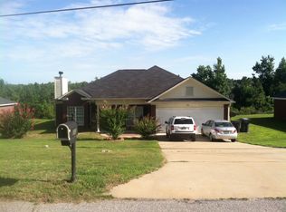 100 Bluebird Ln, Phenix City, AL 36870