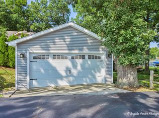 1310 River Terrace Dr, Johnsburg, IL 60051