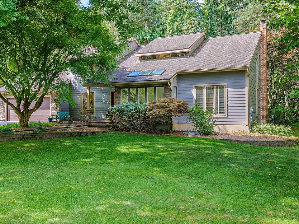 1st image of 5 Northwood Dr