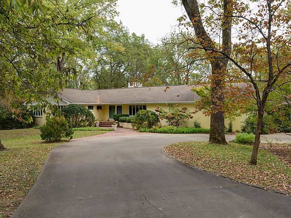 4th image of 1024 Foxwood Dr