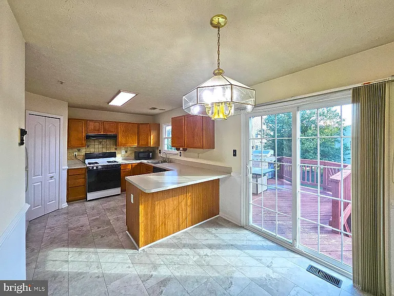 3315 Hollow Ct — Photo 14