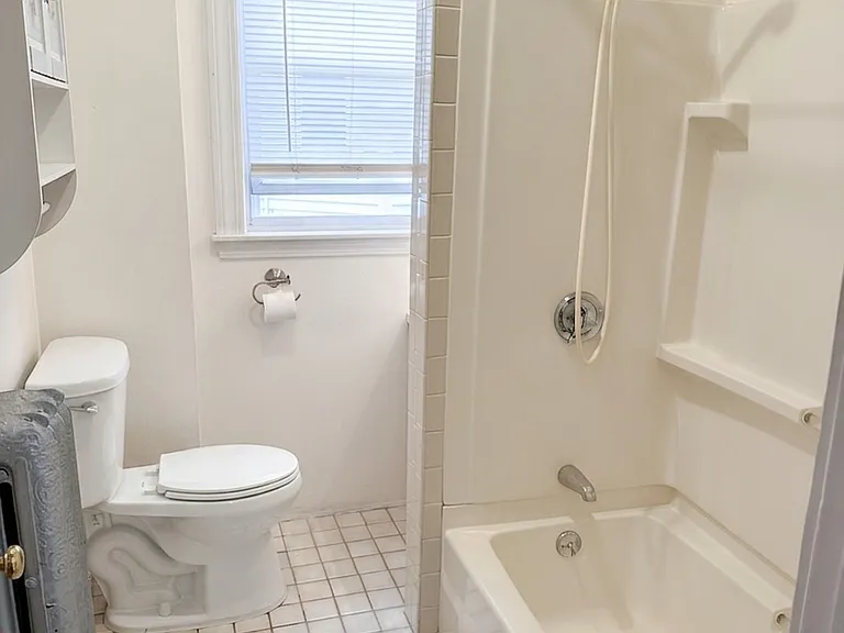 219 Brown St #2 — Photo 4
