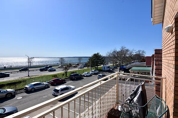 Rented by Bohemia Realty Group | media 10